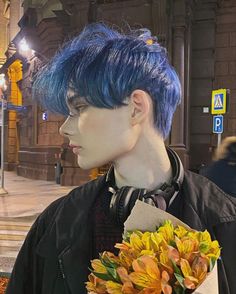 Blue Hair Boy Aesthetic, Blue Hair Guy Aesthetic, Aphmau Aesthetic, Dyed Hair Male, Boy With Dyed Hair, Blue Hair Male, Blue Hair Boy, Mens Blue Hair, Boys Blue Hair