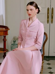 Elegant Classic Fashion, Pink Skirts, Best Gowns, Female Clothes, Modern Clothing, 20s Fashion, Kate Middleton Style, W Concept, Simple Trendy Outfits