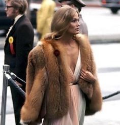 Oscar Fashion, Lauren Hutton, Best Red Carpet Looks, Red Carpet Look, Oscar Dresses, Ashley Olsen, Armani Prive, Mary Kate