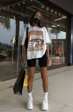 Mode Indie, Pics Inspo, Tomboy Style Outfits, Color Story, Inspo Board, Looks Street Style, Streetwear Fashion Women, Summer Fits