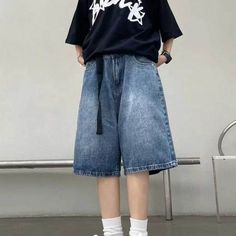 dear buyers, if you don\\\'t know how to choose the right size, please contact our customer service, we will recommend the right size you based on your height and weight, thank you! Size: 2XL.  Color: Blue.  Gender: female.  Age Group: adult. Streetwear Korean, Denim Pants Fashion, Summer Shorts Denim, Streetwear Mode, Baggy Shorts, Summer Denim, Retro Blue, Y2k Clothing, Shorts Cargo