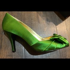 Nina Brand New Satin Pumps In Green Apple Sz 81/2 Nina Shoes, Satin Pumps, Green Apple, Shoes Women Heels, Shoes Heels, Pumps, Satin, Women Shoes, Brand New