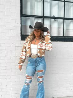 The Ginnie Aztec Sherpa – therowdyragdoll Tassel Shirt Outfits, Cute Country Western Outfits, Cowgirl Style Outfits Winter Party, Western First Date Outfit, Shein Country Outfits, Western Fashion Plus Size, Pbr Outfits For Women, Simple Western Outfits Casual, Country Outfits Plus Size