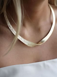 Contrasting Textures, Statement Collar, Statement Collar Necklace, Bangle Gold, Fabric Pouch, Contemporary Jewellery, Bijoux Diy, Jewelry Inspo, Collar Necklace