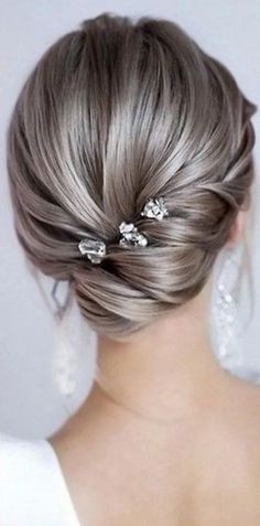 Short Hair Elegant, Loose French Braid, French Braid Bun, Updo For Short Hair, Updo Ideas, Loose French Braids, Braid Bun, Low Updo, Wedding Hairstyles Bridesmaid