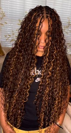 Curly Cornrows, Black And Brown Goddess Braids, Brown Bohemian Braids, Copper Knotless Braids, Brown Boho Braids, Brown Goddess Braids, Hair Braid Diy, Short Box Braids Hairstyles