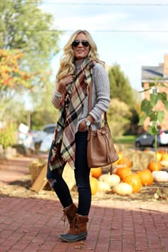 Sperry Duck Boots Outfit Fall, Duckboot Outfits, Style Turtleneck, Duck Pins