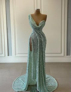 Split Prom Dresses, Matric Dance, Prom Girl Dresses, Senior Prom Dresses, Classy Prom Dresses, Prom Dress Ideas, Stunning Prom Dresses, Prom Inspo, Mermaid Prom Dress