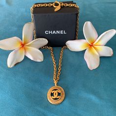 Authentic 16” Chanel Gold Vintage Necklace Chanel Jewelry, Vintage Necklace, Womens Jewelry Necklace, Limited Time, Size 16, Chanel, Jewelry Necklaces, Women Jewelry, Gold