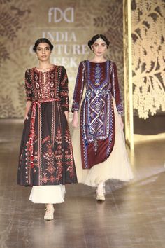 Anita Dongre Suits, Simple Pakistani Dresses, Lakme Fashion Week, Dress Indian Style