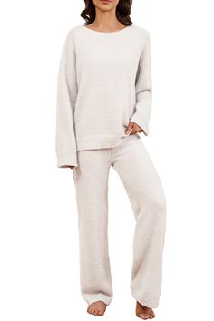 PRICES MAY VARY. Material: Made from soft, stretchy fleece knit fabric, this pajama set feels like a cozy hug, soft like sleeping on clouds. The fluffy material ensures maximum comfort and warmth Features: This lounge wear for women comes with crew neck, long sleeves, drawstring waistband. Two-piece set design make this fluffy pj set for women more versatile to match with different tops or buttoms seperatly as you need. Classic Design：The pullover knit tops and fluffy pj pants are warm and comfy Cute Robes For Women, Amazon Pajama Sets, Fluffy Pajama Pants, Fluffy Pj Pants, Fall Pjs, Lounge Sets For Women, Beach 2024, Winter Pjs, Lounge Wear Sets