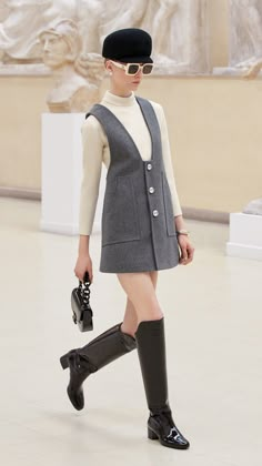 Richard Avedon, Pinafore Dress, 가을 패션, Fashion Show Collection, Winter 2024, Carolina Herrera, Business Fashion, Paris Fashion, Paris Fashion Week