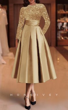 Cocktail Dress Elegant, Designer Patterns, Classy Dresses, Elegant Wedding Hair, Dresses Formal Elegant, Evening Gowns Elegant, Dresses Trendy, Sequin Cocktail Dress, Holiday Party Dresses