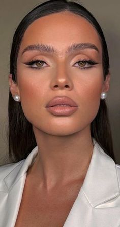 Self Love Art, Beauty Affirmations, Makeup Cantik, Nude Makeup, Makeup Pictures, Gorgeous Makeup