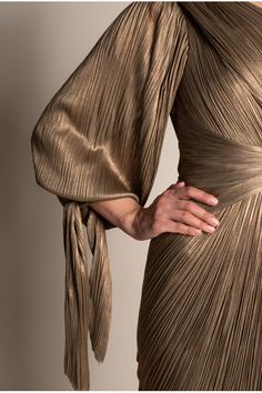 Eden Macy Dresses, Soiree Dress, Silk Tulle, Looks Party, فستان سهرة, Pleated Fabric, Glam Dresses, Tulle Fabric, Gold Dress