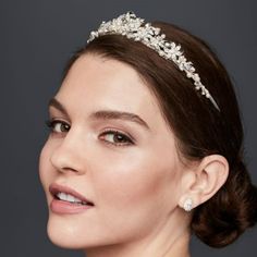 Never Worn!!! Crystal And Pearl Encrusted Floral Tiara Finishes Your Wedding Look! Currently $62.99 New At David's Bridal. Simple Tiara, Sparkle Veil, Embellished Veil, Floral Wedding Veils, Rose Gold Hair Accessories, Crystal Bridal Headband, Veil Crystal, Pearl Bridal Headpiece, Elegant Headband