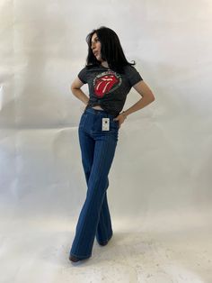 high waisted 70's style denim jeans 👖 -Hugs nicely around waist and curves! 💓 -Perfect for a vintage look 👀 Retro Stretch Flare Jeans For Fall, Fitted Wide Leg Denim Blue Flares, Retro Mid-rise Stretch Flares, Retro Denim Blue Flares For Spring, 70s Inspired Wide Leg Flare Jeans For Fall, Retro Flares For Fall, Retro Fall Flares, Retro High Rise Stretch Flare Jeans, Retro High Waist Flare Jeans For Spring