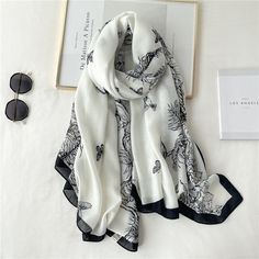 Outfits With Scarf, Scarf Aesthetic, Print Scarf Design, Hijab Ideas, Long Frock Designs, Dresses By Pattern, Cute Scarfs