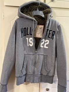 Good condition. Heavy acrylic lined, hooded, zip front sweat shirt. Size S Hollister Zip Up Hoodie, Fitted Zip Up, Midwest Aesthetic Outfit, Zipup Hoodie Outfit, Hollister Clothes, Hollister Sweatshirt, Aeropostale Hoodies, Hollister Hoodie, Fitted Jacket