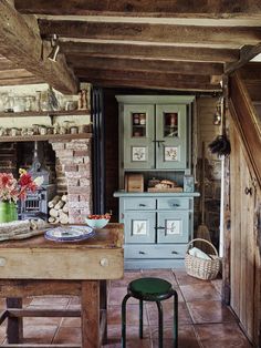 This 16th-century English cottage is beautifully restored | Homes & Gardens Chocolate Box Cottage Interior, English Rustic Decor, Chocolate Box Cottage, Thatched Cottage Interior, Old English Cottage Interiors, Old Cottage Interior, Thatch Cottage, Rosehill Cottage