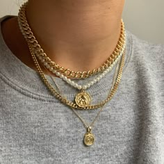 Gold Coin Necklace, Dope Jewelry, Nail Jewelry, Faux Pearl Necklace, Girly Jewelry, Jewelry Inspo, Trendy Jewelry, Pretty Jewellery, Piercing Jewelry