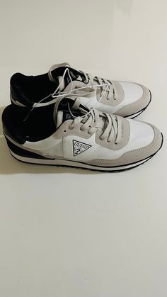 Brand new guess men trainer and sneaker. Size UK 9 Guess Men, Sneakers Athletic, New Man, Mens Trainers, United Kingdom, Athletic Shoes, Baskets, Shoes Sneakers, Brand New