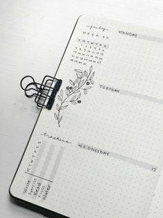 Bujo Weekly Habit Tracker, Simple Bujo Spreads Weekly, Bujo Tracker Ideas Weekly, Bujo Page Inspiration, Bujo Planner Weekly, Bujo Simple Weekly Layout, Useful Bujo Spreads, Bujo Inspiration Ideas Weekly, Bujo Assignment Tracker