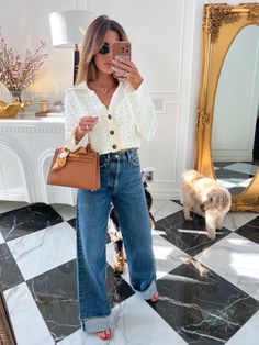 High Rise Wide Leg Jeans Outfit, Wide Leg Jeans Outfit Fall, Jeans Outfit Fall Casual, Cuffed Jeans Outfit, Wide Leg Jean Outfits, Wide Cuff Jeans, Japan Outfits, Wide Leg Jeans Outfit, Jeans Outfit Winter