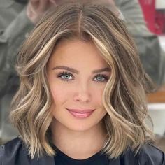 Lightbrownhair With Highlights Short, Med Blonde Balayage, Widow’s Peak Haircut Women, Hair For Spring 2024, Light Highlights Around Face, Cold Weather Professional Outfits To Work, Cute Medium Length Haircuts For Women, Dark Blonde Hair Caramel Highlights, Poney Tale Hairstyle Braids