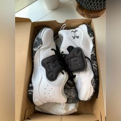 New Never Worn Under Armour Black And White Trainers Size 4y Please View All Photos, As These Do Have A Slight Discolor Shown In Photos 10-12. Black And White Trainers, Under Armour Shoes, White Trainers, All Photos, Kids Shoes, Under Armour, Black White, Black And White, White