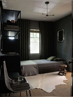 🦇goth room Modern Bedroom Ideas For Men, Modern Mens Bedroom, Dark Room Decor, Man Bedroom, Cozy Small Bedrooms, Dark Bedroom, Small Bedroom Designs