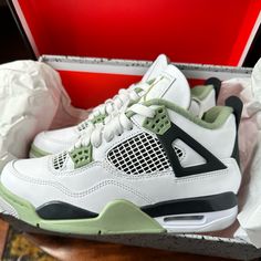 The Women’s Air Jordan 4 “Oil Green” Seafoam Women’s Size 6.5 Men’s Size 5 Another Thing Sitting In My Daughter’s Closet. She Ordered These In The Wrong Size.. She Loves Leaves And Wants To Sell These To Buy Her Correct Size. She Needs A 6.5 Men’s Not Women’s Lol. Thanks For Your Her. 100% Athentic Is A Women’s-Exclusive Colorway Of The Classic Sneaker That Adds To Its Impressive Collection Of Releases. In The “Oil Green” Colorway, This Jordan 4 Is Complete With A White Leather Construction With Green Air Jordan 4 Casual For Streetwear, Green Casual Air Jordan 4 For Streetwear, Casual Green Air Jordan 4, Casual Green Air Jordan 4 For Streetwear, Green Air Jordan 4 With Boost Midsole For Sports, Green Air Jordan 4 Sporty Shoes For Sports, Casual Green Air Jordan 4 With Cushioned Footbed, Casual Green Air Jordan 4 With Branded Insole, Sporty Green High-top Air Jordan 4