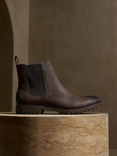 A timeless Chelsea boot with a rugged lugg outsole, the Tanner boot uses a sturdy, yet sumptuous leather or suede construction for an added dose of everyday luxury.  Designed with lightweight, durable OrthoLite® performance insoles for breathable cu Thermal Comfort, Everyday Luxury, Best Gifts For Men, Everyday Luxuries, Chelsea Boot, Nubuck Leather, Mock Neck Sweater, Gifts For Men, Brown Boots