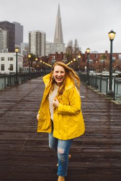 Yellow Rain Jacket Outfit, Yellow Raincoat Outfit, Rain Jacket Outfit, Yellow Rain Jacket, Packable Rain Jacket, Coat Outfit, Coat Street Style, Waterproof Rain Jacket