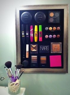 13 Life Hacks Every Girl Should Know 27 Life Hacks, Magnetic Makeup Board, Rangement Makeup, Life Hacks Every Girl Should Know, Hacks Every Girl Should Know, Makeup Board, Astuces Diy, Magnetic Board, Cool Ideas