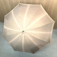 Used Louis Vuitton Louis Vuitton 2003 Golf Cup Japan Parasol Long Umbrella Cotton Polyamide Men's Brown (Sku: Gzl140qg) === General === Brand : Louis Vuitton === Design === Type : Rain Umbrella Gender : Men Umbrella Style : Sports Color : Brown === Size === Total Length : 102.5cm / 40.35'' === Included Items === Accessories Notice : Before Purchasing, Please Refer To The Images Of The Accessories Included With The Item. === Condition === Condition : Used (Good) Ranking : Rank B Used - Traces Of Louis Vuitton Umbrella, Dior Umbrella, Luxury Umbrella, Louis Vuitton Shawl Louis Vuitton Official, Long Umbrella, Used Louis Vuitton, Fashion Umbrella, Rain Umbrella, Louis Vuitton Accessories