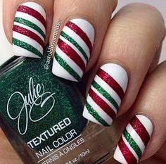 Winter Nail 2023, Red And Green Christmas Nails, Nail Design Winter, Christmas Nails Short, Christmas Nail Designs Acrylic, Green Christmas Nails, Winter Nail Design, Christmas Nails 2023