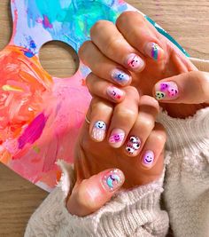 Viviana Grondona on Instagram: “Oh hello happy nails 💖💅🏼🌈🪐♥️😻⭐️💫 ¿cuál es su hobbie en cuarentena? El mío sacar tiempo para hacerme cositas felices en las uñas!” Nail Lab, Hippie Nails, Vintage Nails, Happy Nails, Crazy Nails, Star Nails, Pastel Nails