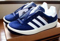 Adidas Grand Prix suede Mens Nike Shox, Cool Trainers, Sneaker Posters, Adidas Shoes Originals, Adidas Shoes Mens, Classic Clothing, Adidas Original, Nike Shox, School Sports