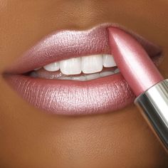 Metallic Pink Lipstick, Pastel Pink Lipstick, Pink Lipstick Shades, Lip Healing, Permanente Make-up, Pink Lip Color, Shimmer Lipstick, Sparkle Lips, Lipstick Tutorial