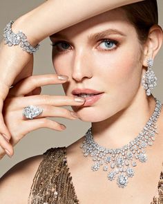 Jewelry Shoot Ideas, Mini Bracelet, Expensive Diamond, High Fashion Jewelry, White Stones, Fine Diamond Jewelry