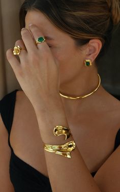 Jewellery Fashion Shoot, Real Happiness, قلادات متدلية, Dope Jewelry Accessories, Jewellery Photography Inspiration, Jewelry Product Shots, Creative Jewelry Photography, Mini Store, Jewelry Photography Styling