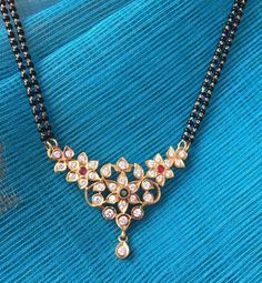 Black Beads Mangalsutra, Gold Mangalsutra Designs, Gold Jewelry Simple Necklace, Jewelry Set Design, Real Gold Jewelry, Black Beaded Jewelry