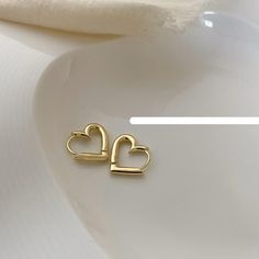 Type: Accessories Material: Copper Length: 1.5cm Ušný Piercing, خواتم خطوبة, Top Earrings, Preppy Jewelry, Jewelry Accessories Ideas, Dope Jewelry, Heart Shaped Earrings, Classy Jewelry, Fancy Jewellery