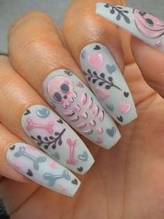 Spooky Summer Nails, Weird Nails Design, Edc Nails Designs, Ongles Goth, Weird Nails, Nail Art Halloween, Spring Designs, Witchy Nails, Nagel Design