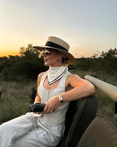 Africa Safari Clothes, Stylish Business Outfits, South Africa Safari, Elegant Summer Outfits, Town Outfits