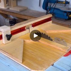 a video demonstrating how to use a table saw