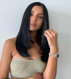 Short Later Hair, Mid Length Black Hair Straight, Haircut Ideas For Black Hair, One Layer Haircut Medium, Short Hair Ideas For Thick Hair, Mid Length Haircut Black Hair, Black Hair Asian Aesthetic, Long Bob Straight Hair Layers, Jet Black Hair Mid Length