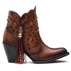 Botin para Dama Piel Vacuna Fina Tacon 3" Pulgadas Cierre para Comodidad Color: Miel Horma: Puntal Hecho a Mano en Mexico Modelo: LAB-Ximena Miel Womens Western Boots, Womens Cowboy Boots, Outlaw Country, Boots Cowgirl, Future Wardrobe, Boots Womens, Womens Ankle Boots, Girl Style