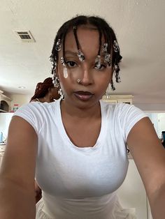 Natural Braid For Black Women, Braid For Short Hair Black Women, Short Braid Extensions Black Women, Natural Short Hairstyles For Black Women Braids, Very Short Braids With Beads, Hair Jewelry Natural Hair, Very Short Braids For Black Women, Short Hair With Beads Black Women